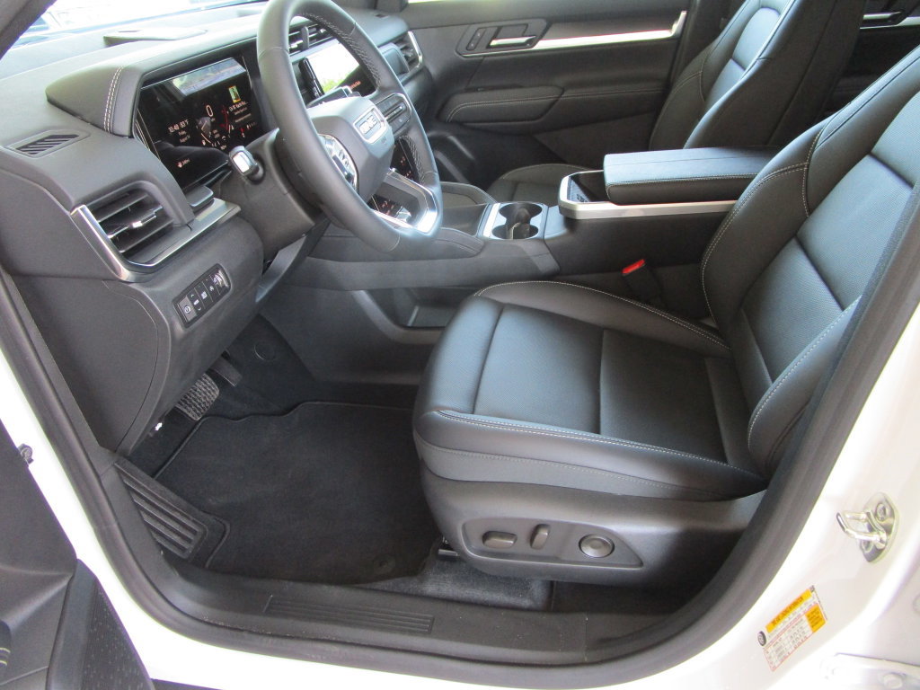 New 2027 GMC Terrain Elevation w/ Elevation Premium Package FWD image 26