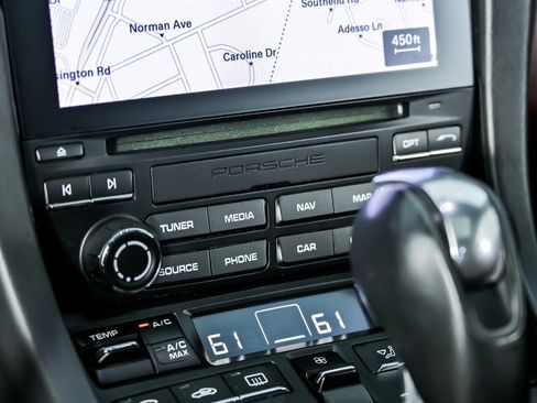 Used 2018 Porsche 911 Carrera image 33