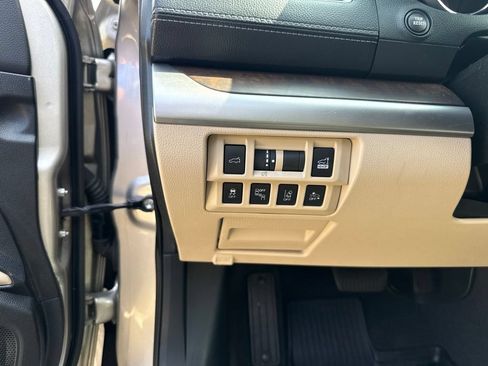 Used 2019 Subaru Outback 2.5i Limited AWD/4WD image 21