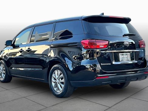 Used 2019 Kia Sedona LX FWD image 12