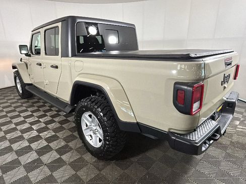 Used 2020 Jeep Gladiator Sport w/ Quick Order Package 24S AWD/4WD image 5