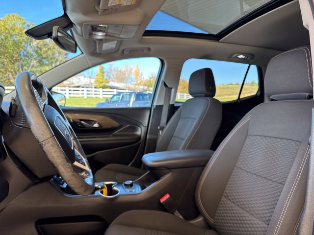 Used 2018 GMC Terrain SLE w/ Driver Convenience Package AWD/4WD image 3