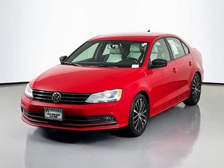 Used 2015 Volkswagen Jetta Sport video 3