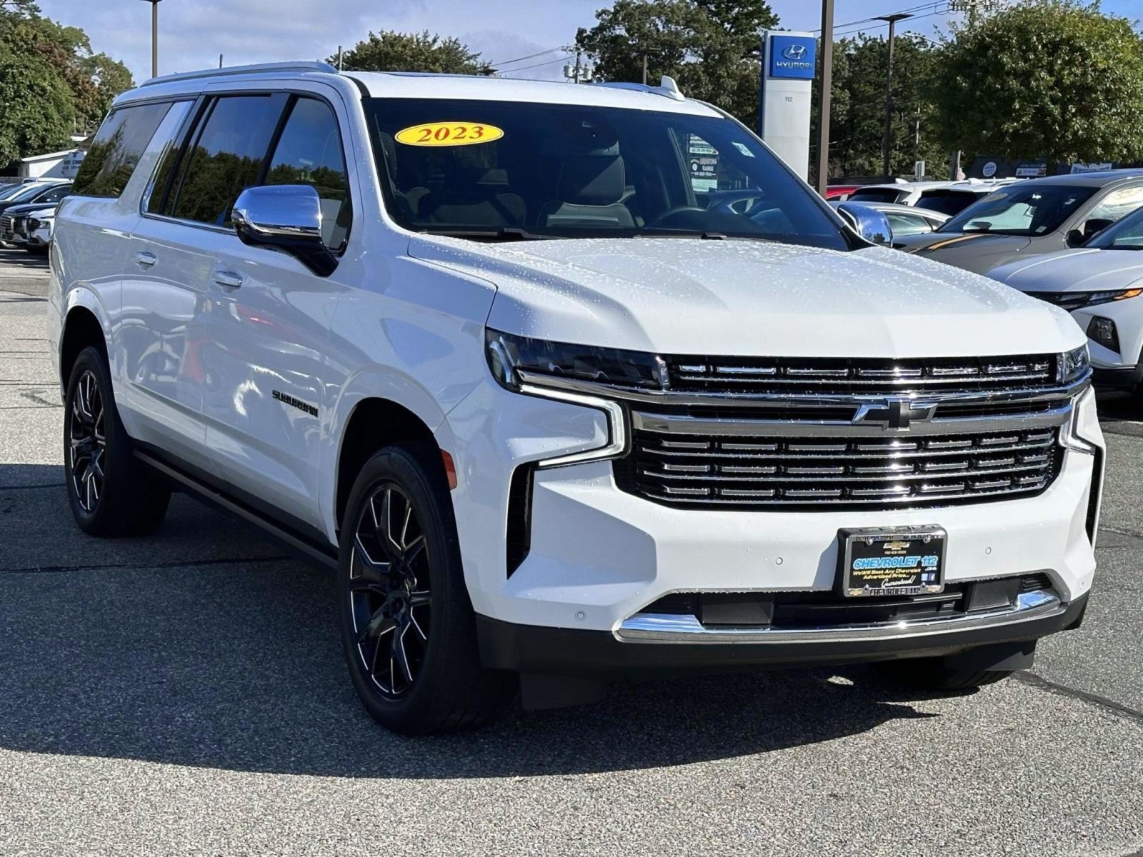 Used 2023 Chevrolet Suburban Premier AWD/4WD image 5