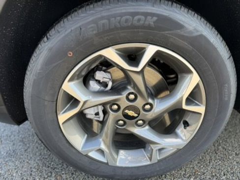 New 2026 Chevrolet Trax LT w/ Driver Confidence Package image 9