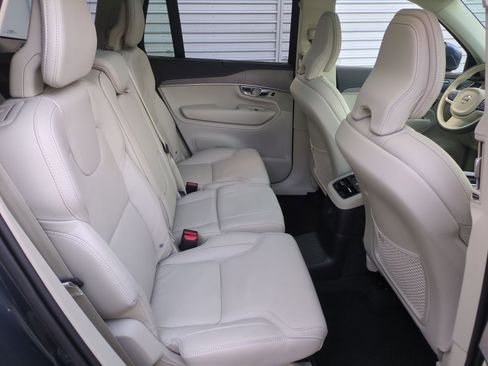 Used 2025 Volvo XC90 T8 Ultra w/ Protection Package Premier image 31