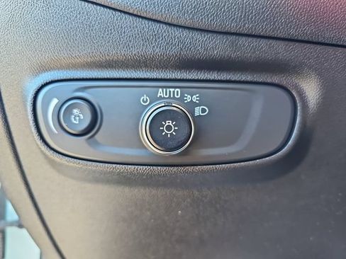 Used 2022 Chevrolet Equinox LT FWD image 29