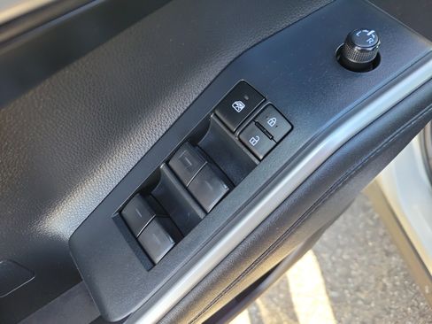 Used 2023 Toyota Highlander XSE image 21