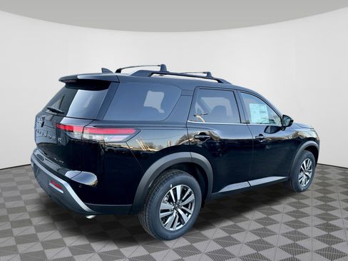 New 2026 Nissan Pathfinder SL image 7