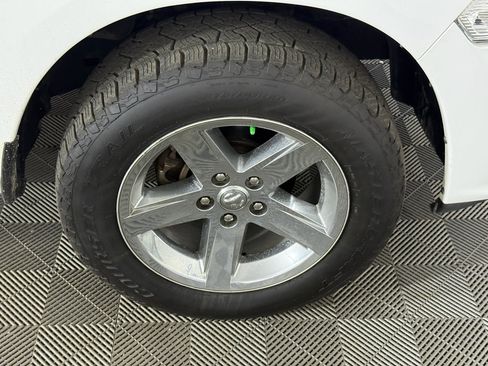 Used 2017 RAM 1500 Express image 8