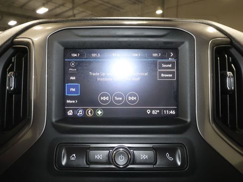 Used 2024 GMC Sierra 1500 Pro w/ Pro Value Package AWD/4WD image 13