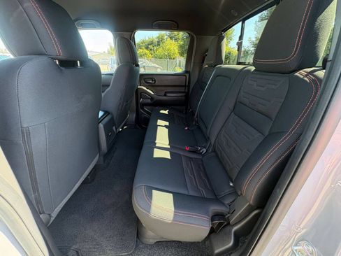 Used 2026 Nissan Frontier PRO-4X AWD/4WD image 25