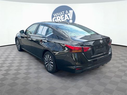 Certified 2024 Nissan Altima 2.5 SV image 4