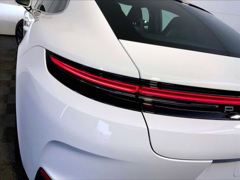 Certified 2025 Porsche Panamera 4 image 30