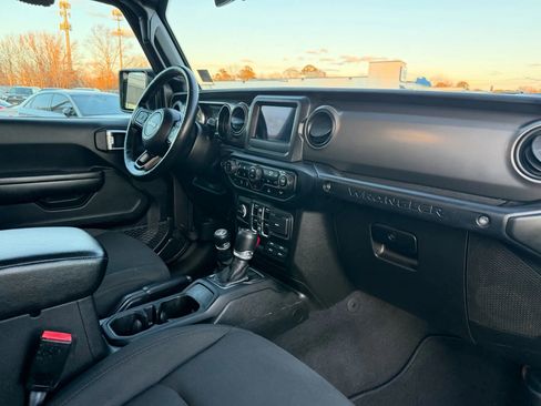 Used 2021 Jeep Wrangler Unlimited Sport image 25