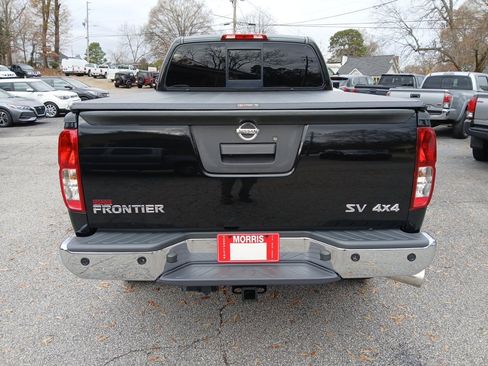 Used 2017 Nissan Frontier SV w/ SV Value Truck Package image 9