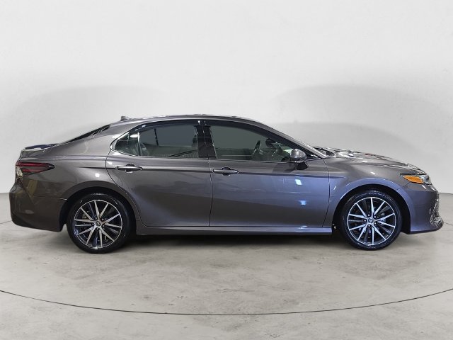 Used 2024 Toyota Camry XLE w/ Navigation Package FWD image 6