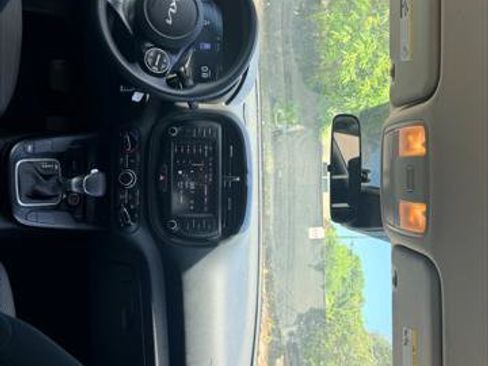 Used 2023 Kia Soul LX FWD image 22