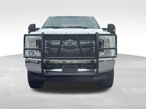 Used 2017 Ford F250 XL w/ STX Appearance Package AWD/4WD image 7