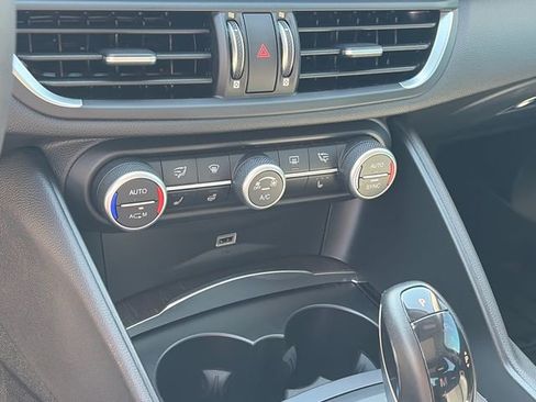 Used 2019 Alfa Romeo Giulia Ti RWD image 20