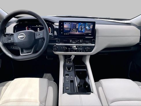 New 2026 Nissan Pathfinder SL FWD image 5