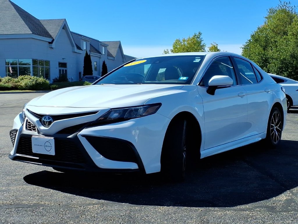 Used 2023 Toyota Camry SE FWD image 6