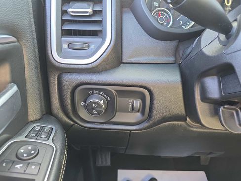 Used 2024 RAM 2500 Big Horn image 21