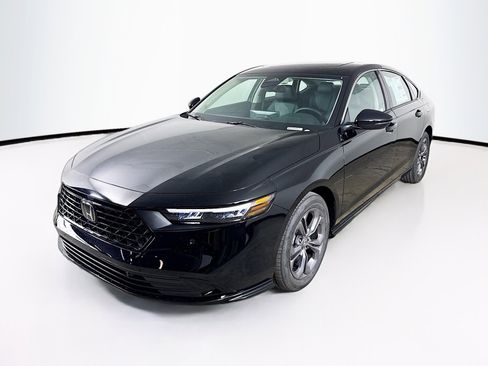 New 2026 Honda Accord EX-L image 4