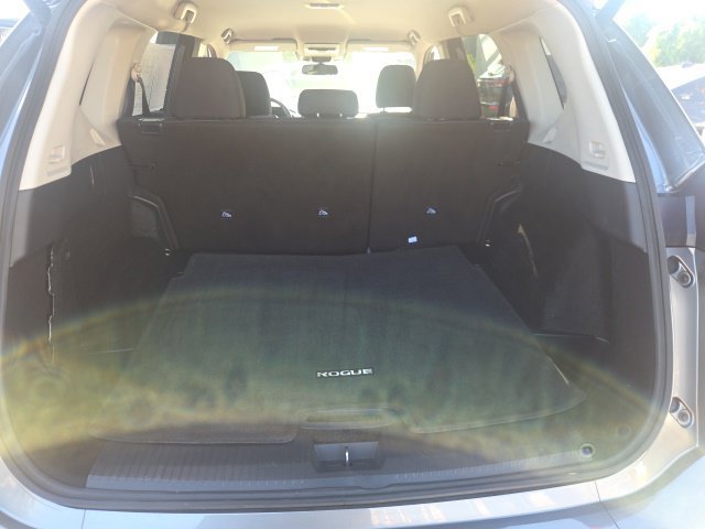 Used 2026 Nissan Rogue SV AWD/4WD image 16