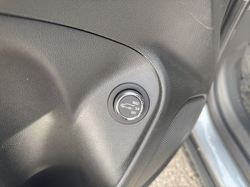 Used 2024 Buick Encore GX Preferred image 12