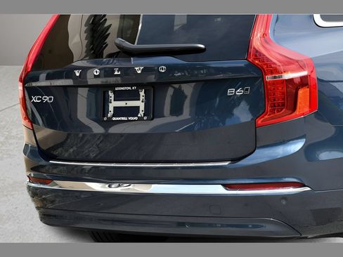 Certified 2024 Volvo XC90 B6 Ultimate w/ Protection Package Premier AWD/4WD image 32