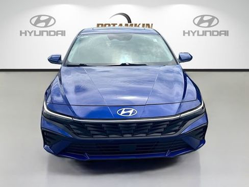 Certified 2024 Hyundai Elantra SEL w/ Convenience Package FWD image 2