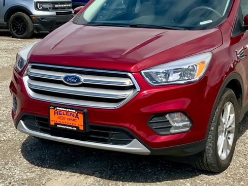 Used 2018 Ford Escape SE w/ SE Sync 3 Package AWD/4WD image 9