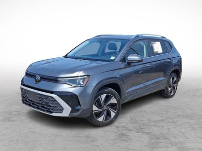 Used 2025 Volkswagen Taos SE