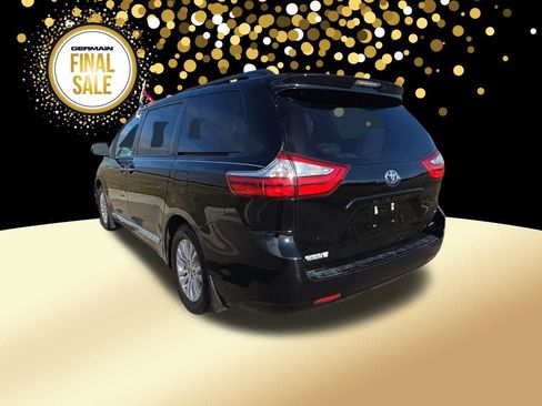 Used 2017 Toyota Sienna XLE image 8