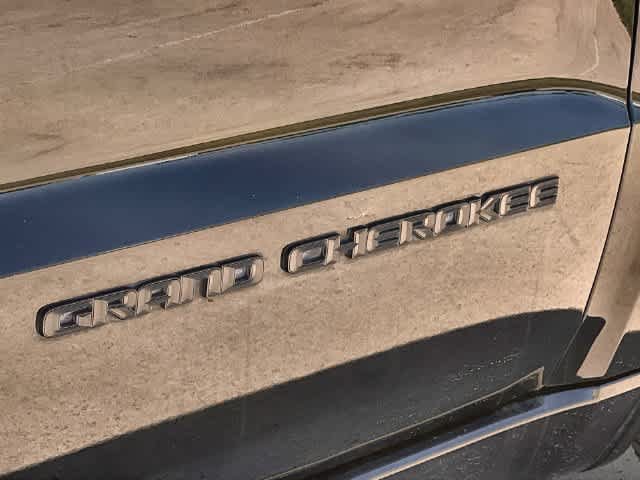 Used 2018 Jeep Grand Cherokee Altitude RWD image 8
