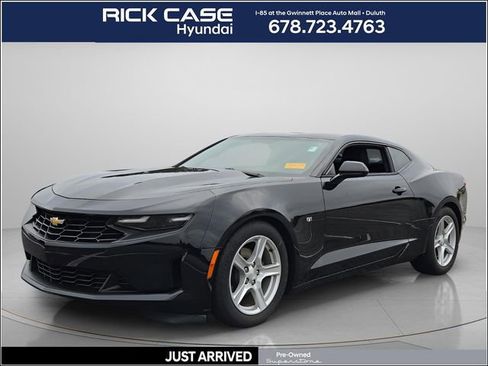 Used 2019 Chevrolet Camaro LT RWD image 1