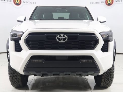 Used 2024 Toyota Tacoma TRD Off-Road image 47