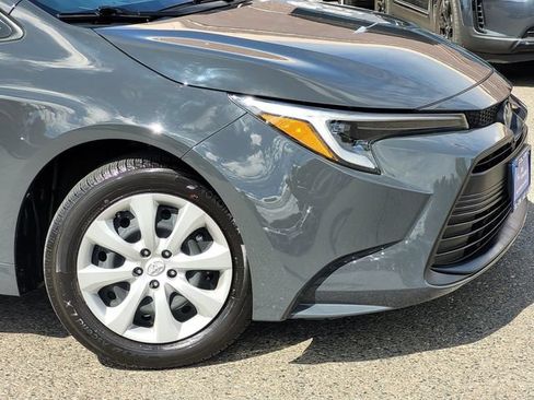 Used 2024 Toyota Corolla LE AWD/4WD image 6