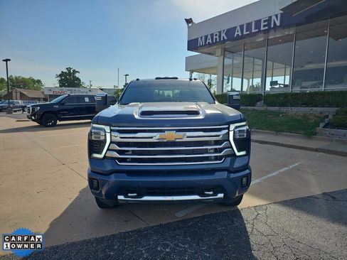 Used 2025 Chevrolet Silverado 2500 High Country w/ Technology Package AWD/4WD image 11