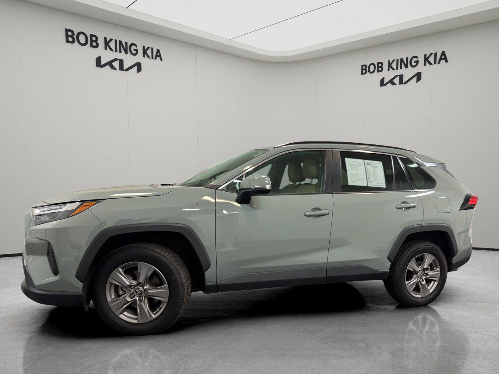 Used 2022 Toyota RAV4 XLE w/ Convenience Package AWD/4WD image 2