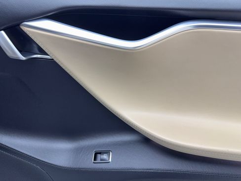 Used 2013 Tesla Model S RWD image 44