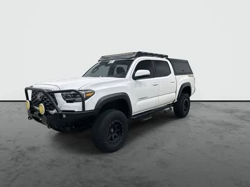 Used 2023 Toyota Tacoma TRD Off-Road image 8