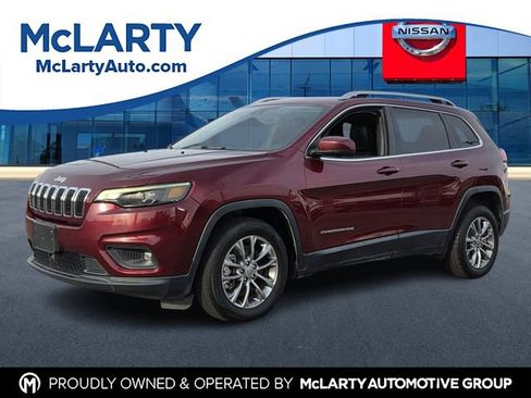Used 2021 Jeep Cherokee Latitude Lux FWD image 1