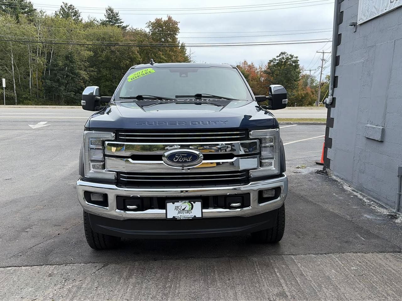 Used 2019 Ford F350 Lariat w/ Lariat Ultimate Package AWD/4WD image 3