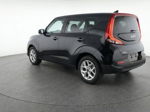 Used 2025 Kia Soul LX w/ LX Technology Package image 6