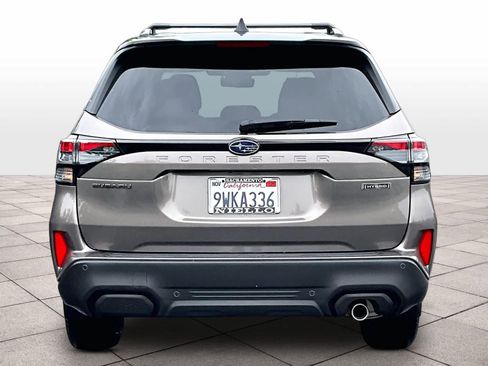 Used 2025 Subaru Forester Touring AWD/4WD image 7
