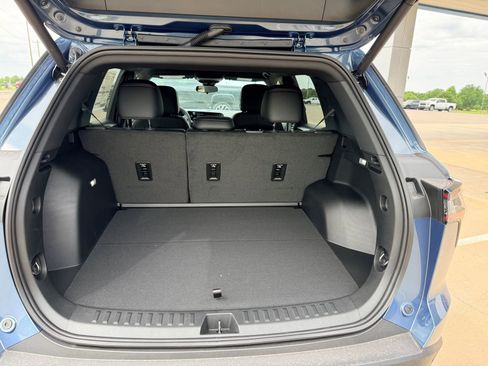 New 2026 Chevrolet Equinox RS w/ Convenience Package III FWD image 9