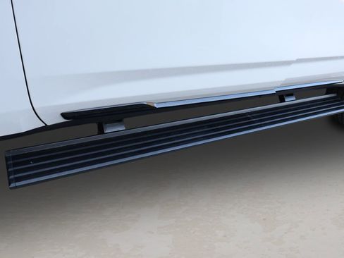 Certified 2025 Cadillac Escalade Sport Platinum image 10