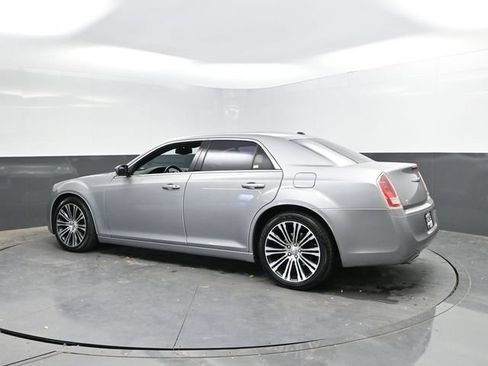 Used 2014 Chrysler 300 S RWD image 10